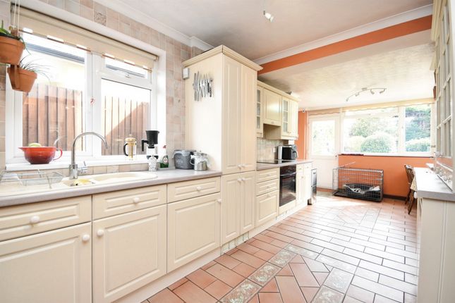 70, Mountnessing Road, Billericay photo 4