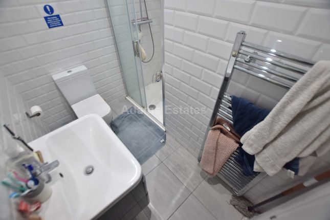 Room 4, Sackville Street, Reading photo 5