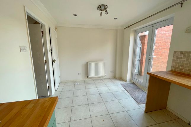 48, Leah Bank, Northampton photo 5