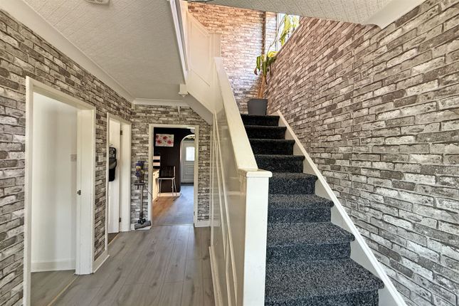 42, Rowley Road, Boston photo 2