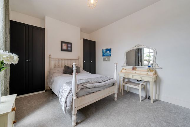 30a Knutsford Road, Wilmslow photo 3