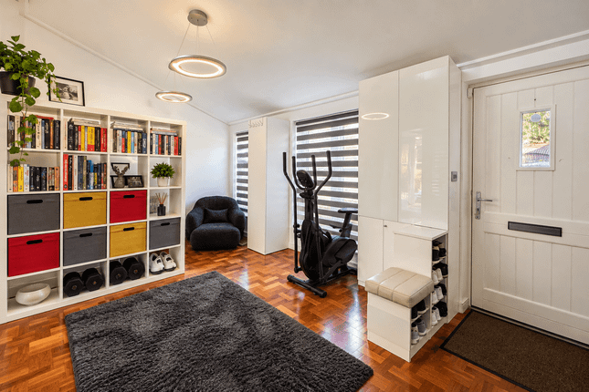1a Forestdale, LONDON photo 4