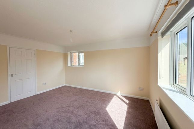 39 Strode Park Road, Herne Bay photo 3
