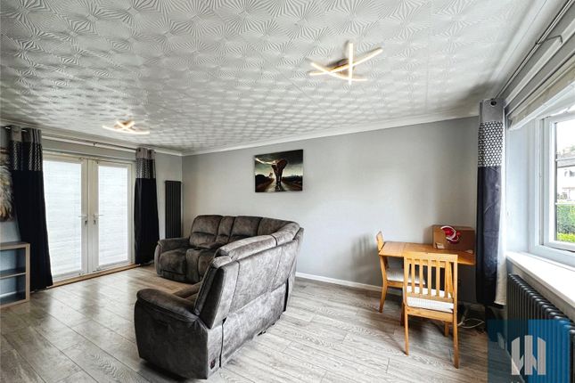 22, Stuart Place, Huddersfield photo 4