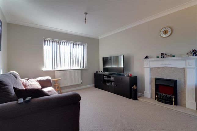 101, Court View, Stonehouse photo 2