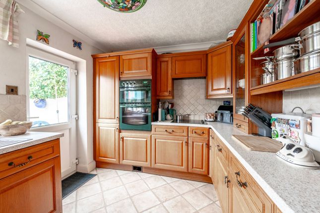 15 Gloucester Avenue, Great Yarmouth photo 2