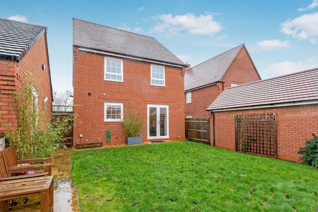 Detached house for sale in Meadow Drive, Long Itchington, Southam
