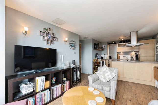 2-bed flat on Flat 82, Aspects, 1, Throwley Way, Sutton, £335,000