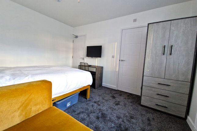 Room 5, 7, Berkeley Crescent, Dartford photo 2