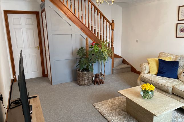 13, Bridge Close, Briston photo 4