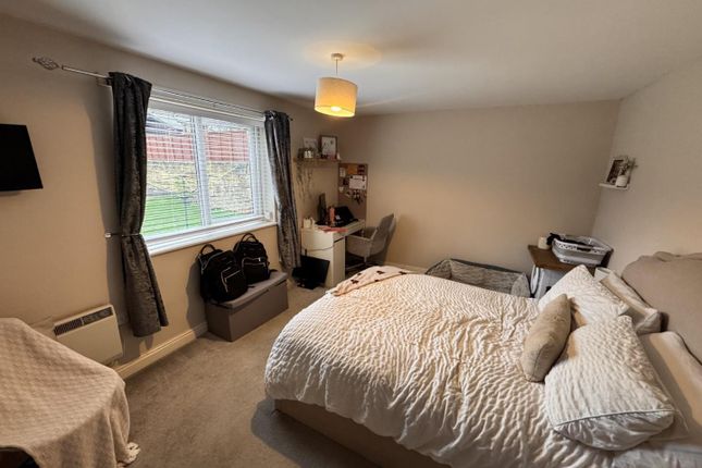 Flat 2, Orchard House, Gay Lane, Otley photo 5