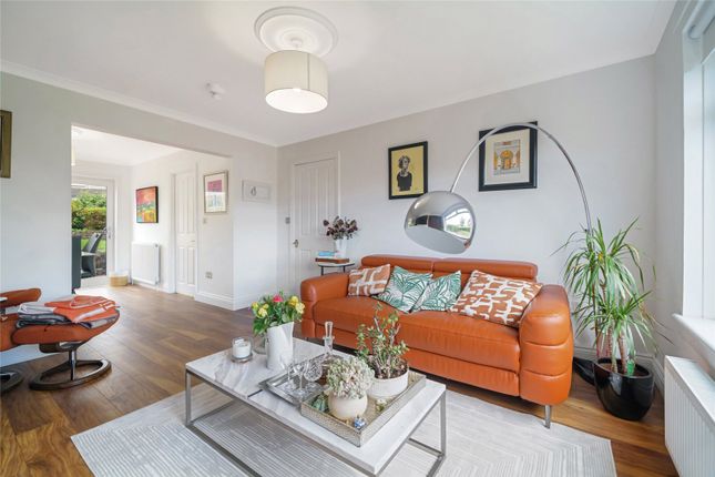 12, Devon Gardens, Glasgow photo 4