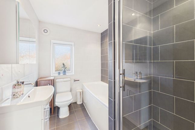 53 Cedars Green, Gateshead photo 2