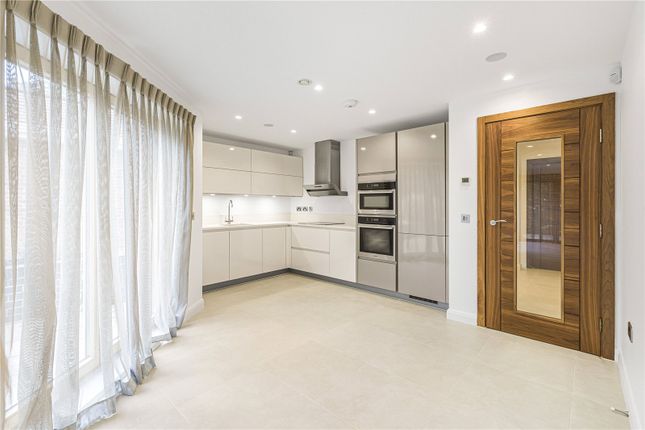Totteridge Lane, London photo 3