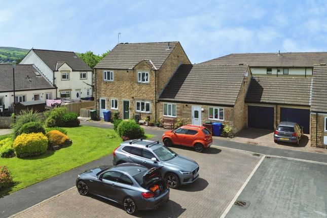 4, Glynwed Court, Skipton photo 2