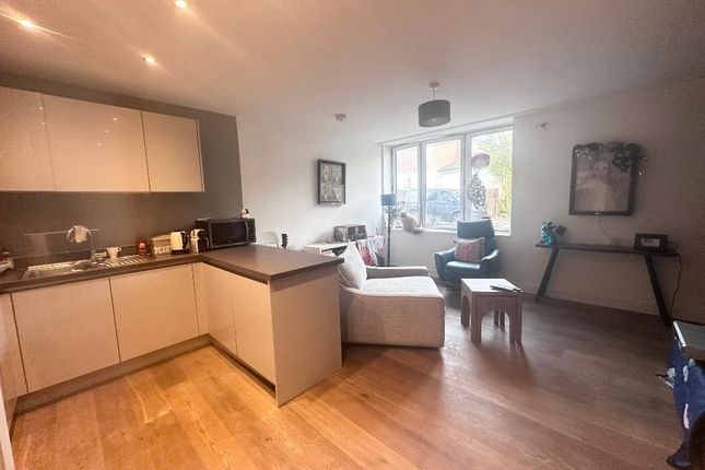 Thumbnail Flat for sale in Knoll Rise, Orpington, Kent