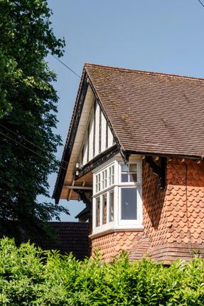 19, Wimblehurst Road, Horsham photo 4