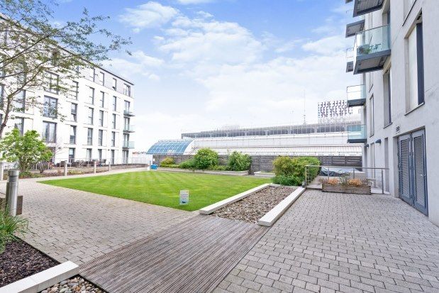 Flat to rent in Hayes Apartments, Cardiff
