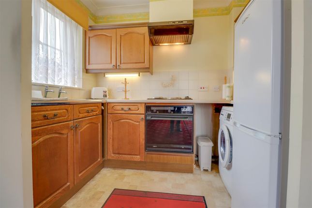 Flat for sale in Stilemans, Wickford