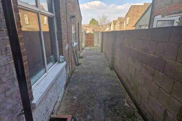 Property to rent in Ashburnham Road, Luton