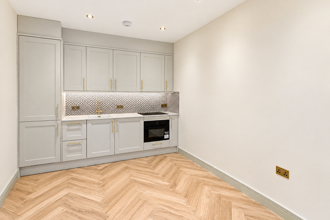 19 Spitfire House, Davigdor Road, Hove photo 3