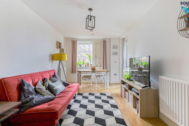 Flat 12 Highbrook House, 49 Quayle Crescent, Whetstone photo 4