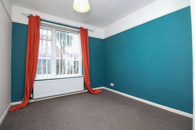16, Barkwood Road, Rowlands Gill photo 4
