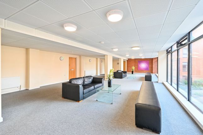 Windsor Court, E3, Bow photo 4