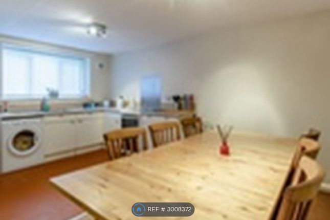 Bellingham Court, Kenton, Newcastle Upon Tyne photo 4
