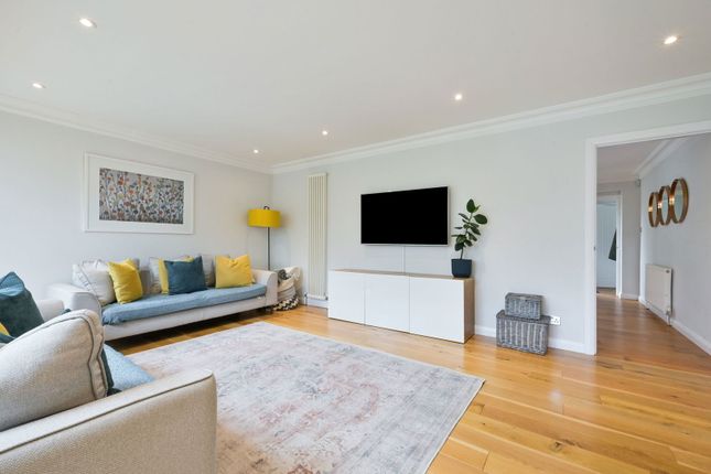 4, Woodland Court, Oxted photo 5