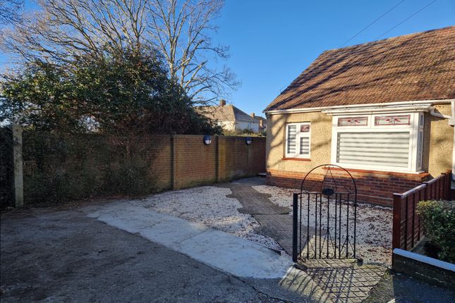 26, Beverly Close, Gosport photo 2