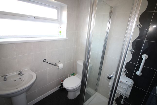 12, Crestwood Avenue, Kidderminster photo 5
