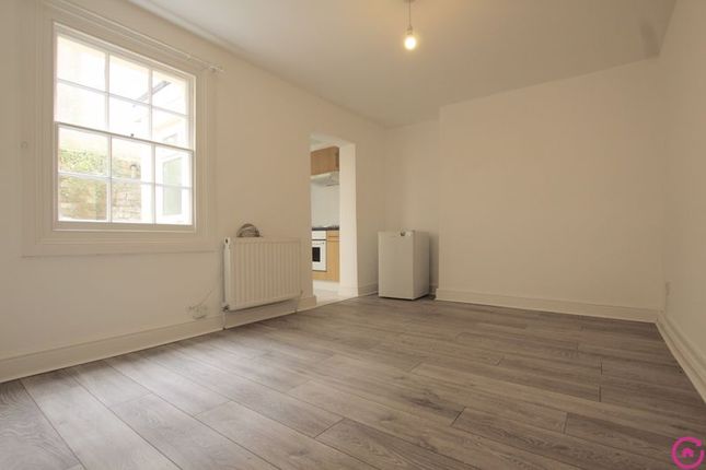 Thumbnail Flat to rent in London Road, Gloucester