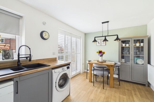 54 Carn Y Cefn, Ebbw Vale photo 3