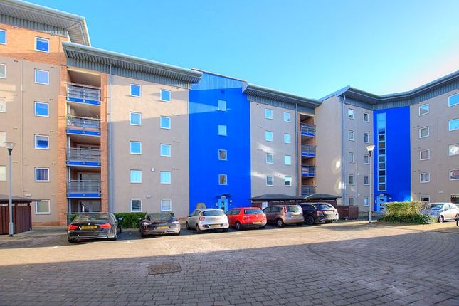 Thumbnail Flat for sale in Knightsbridge Court, Gosforth, Newcastle Upon Tyne