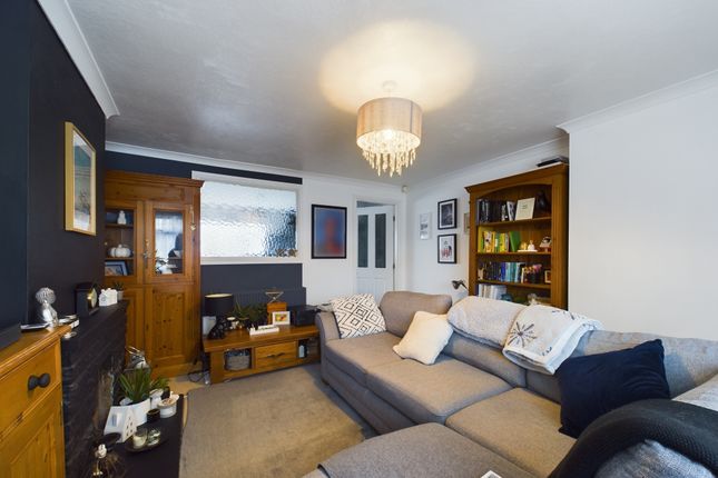 End terrace house for sale in Phoenix Close, Hull