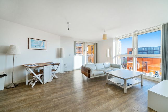 3-bed flat on Flat 38, Tiggap House, 20, Cable Walk, London, £630,000