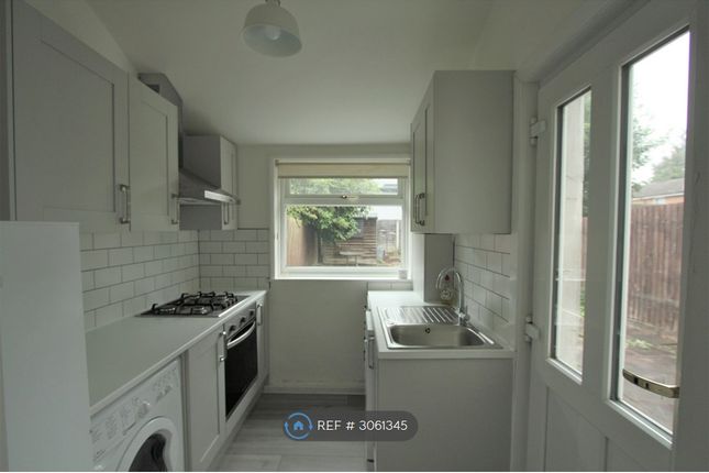 Chaucer Road, London photo 5