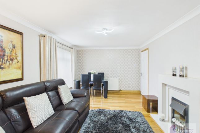 Wardlaw Crescent, The Murray, East Kilbride photo 4