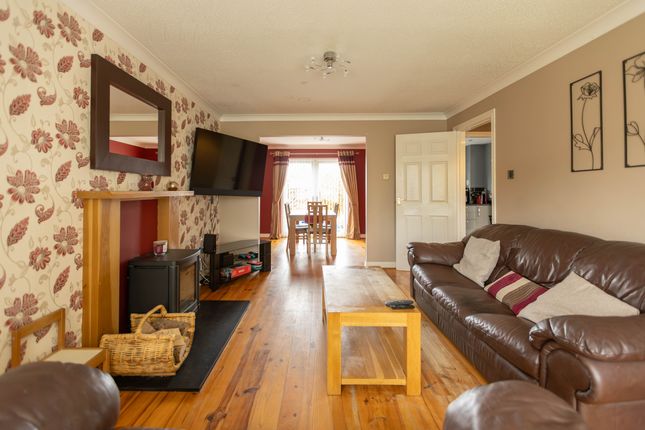 30, Steading Drive, Alexandria photo 4