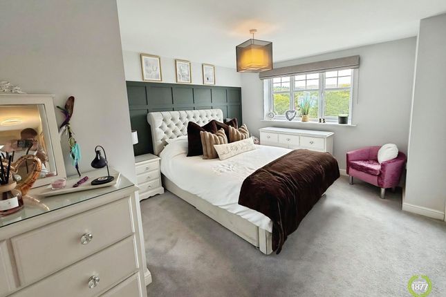 22 Plover Crescent, Darwen photo 4