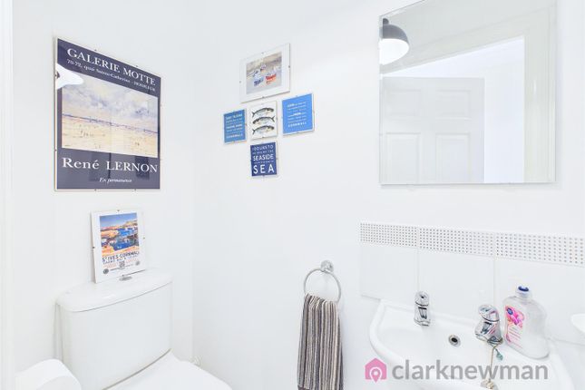 276, Malkin Drive, Harlow photo 4