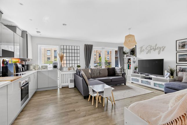 65 Sterling Square Broad Lane, Bracknell photo 2