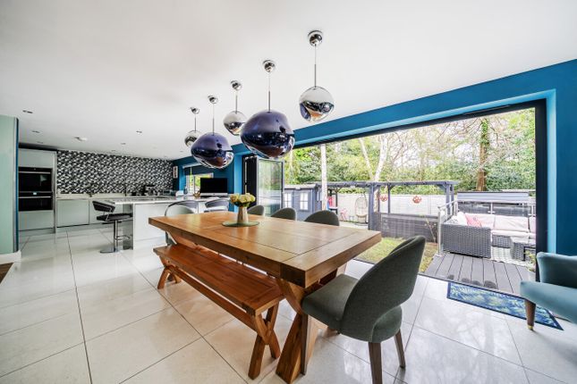 23, Hocombe Drive, Eastleigh photo 3