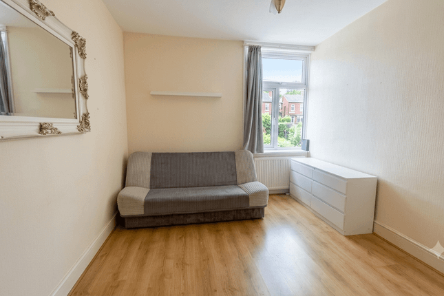 834A Green Lanes, London N21 2RT, Winchmore Hill, London photo 2