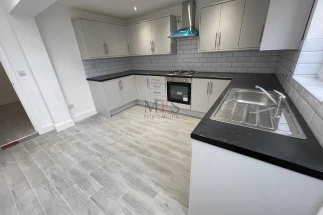 13, Salisbury Road, Southall photo 2