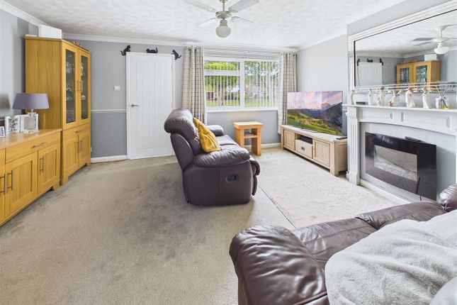 Linnet Drive, Chelmsford photo 2