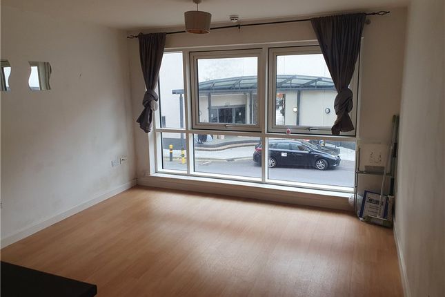 Flat 55, The Round House,, Gunwharf Quays, Hampshire photo 3