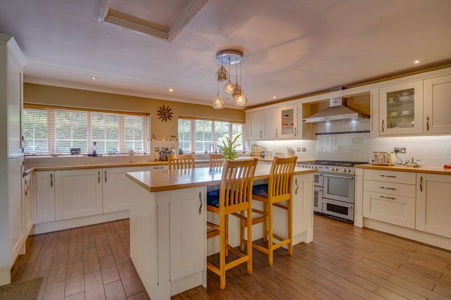 18 Clandon Drive, Hampshire photo 2