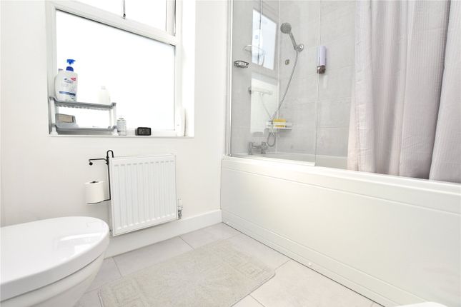 66, Roche Avenue, West Yorkshire photo 5